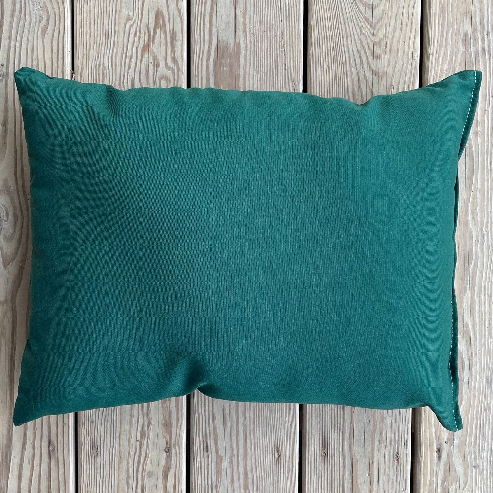 https://www.stowecraft.com/mm5/graphics/00000002/6/green%20pillows.jpg